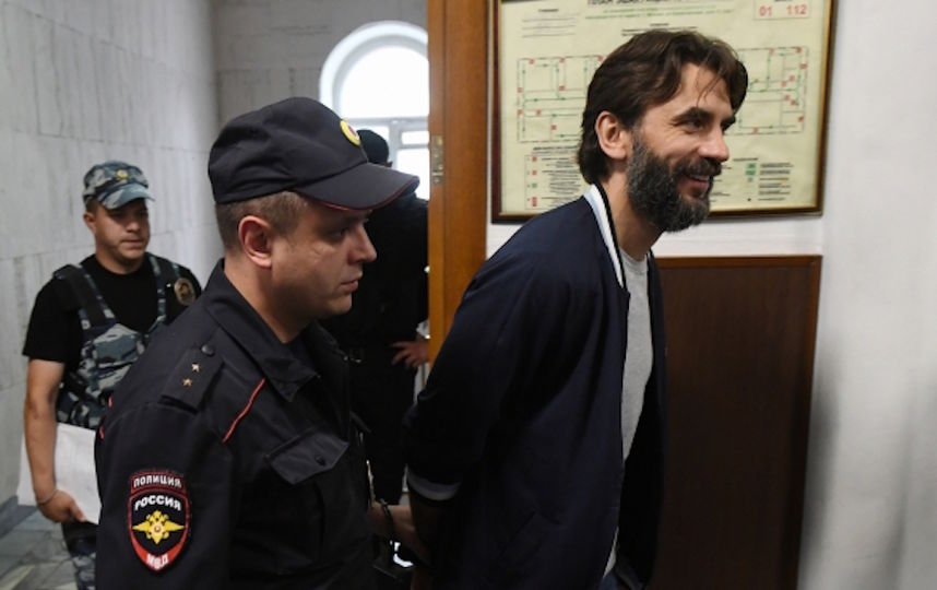 Суд продлил арест экс-министру Михаилу Абызову