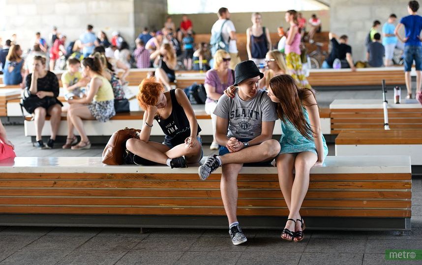 Tinder назвал районы Москвы, у жителей которых больше всего шансов найти себе пару. Фото Василий Кузьмичёнок