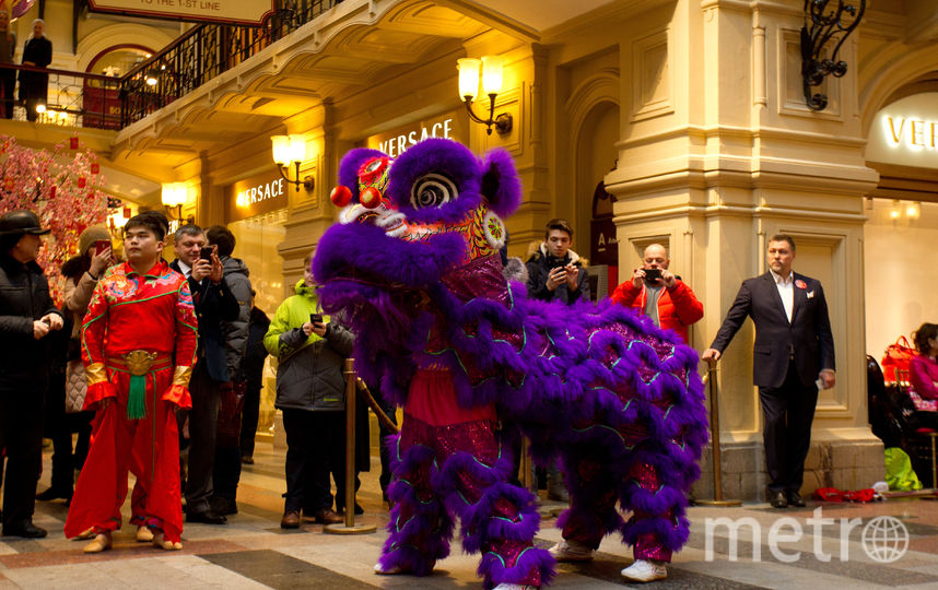 В ГУМе можно встретить гигантских львов. Фото Василий Кузьмичёнок, "Metro"