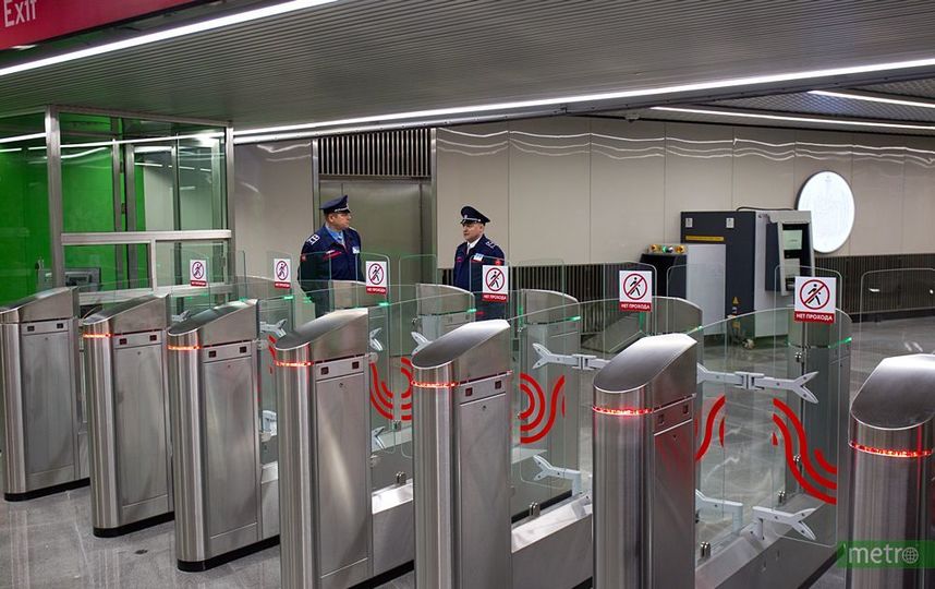 В метро Москвы установили новые туалетные комплексы. Фото Василий Кузьмичёнок