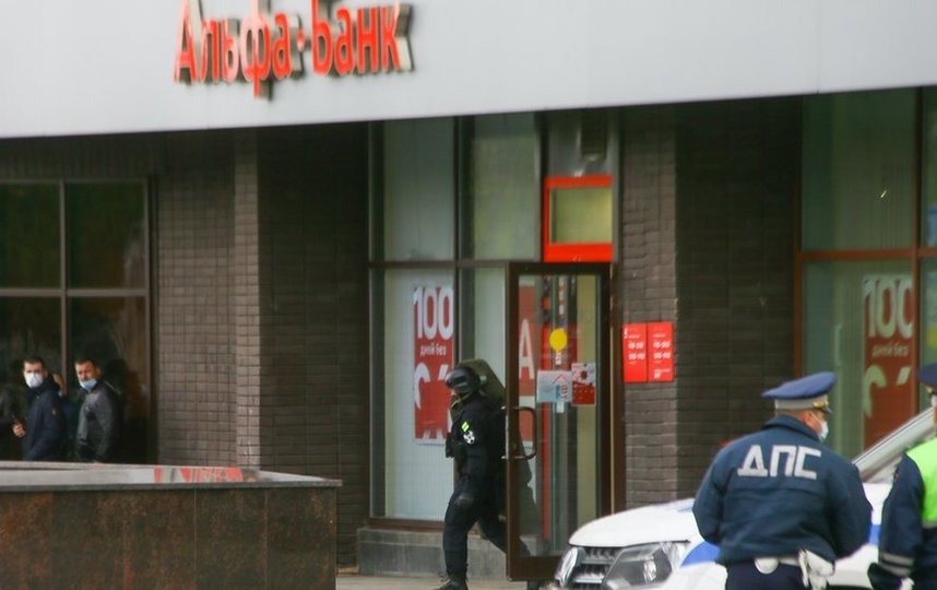 В Марьине закрыли офис "Альфа-банка" за нарушения мер профилактики COVID-19