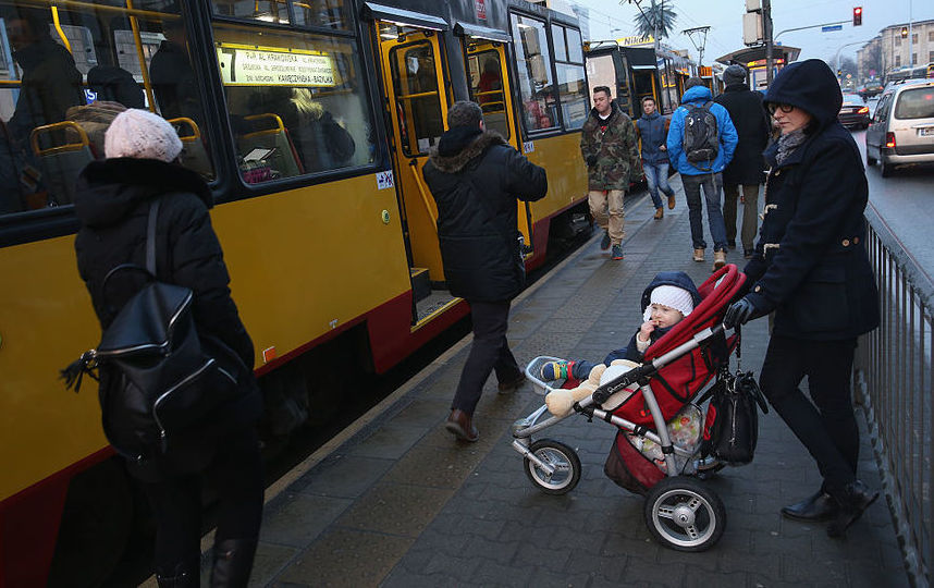 В метро запретят перевозить детей в колясках