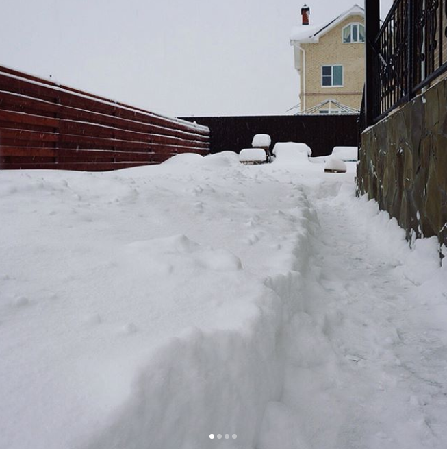 Заснеженная Москва. Фото Instagram @hoofson