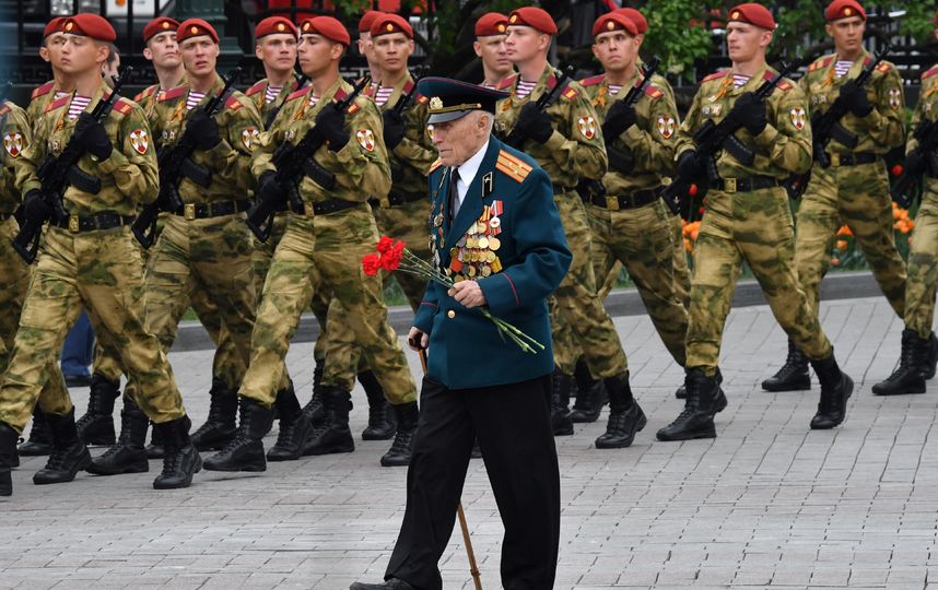 В Москве отгремел парад на Красной площади в честь Дня Победы: первые фотографии