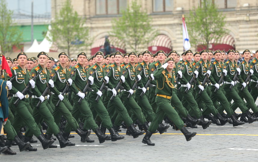 Парад Победы 9 мая на Красной площади традиционно вызывает большой интерес. Фото Василий Кузьмичёнок
