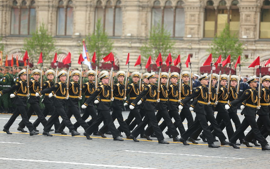 Парад Победы 9 мая на Красной площади традиционно вызывает большой интерес. Фото Василий Кузьмичёнок