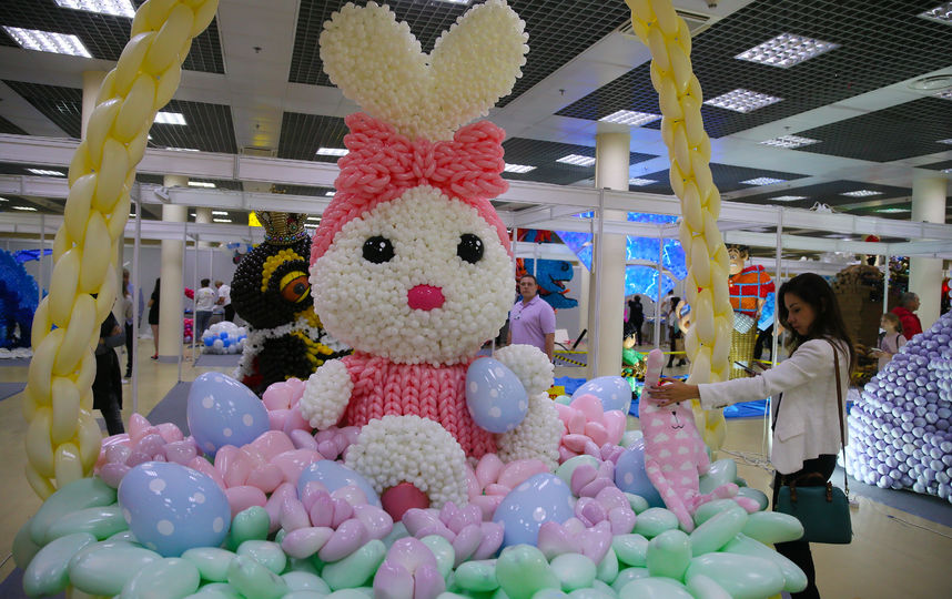 На Красной Пресне проходит XX Московский международный фестиваль воздушных шаров. Фото Василий Кузьмичёнок