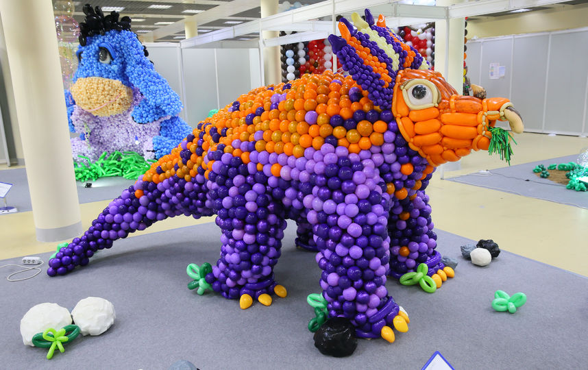 На Красной Пресне проходит XX Московский международный фестиваль воздушных шаров. Фото Василий Кузьмичёнок