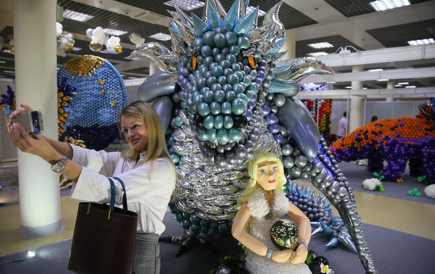 На Красной Пресне проходит XX Московский международный фестиваль воздушных шаров. Фото Василий Кузьмичёнок