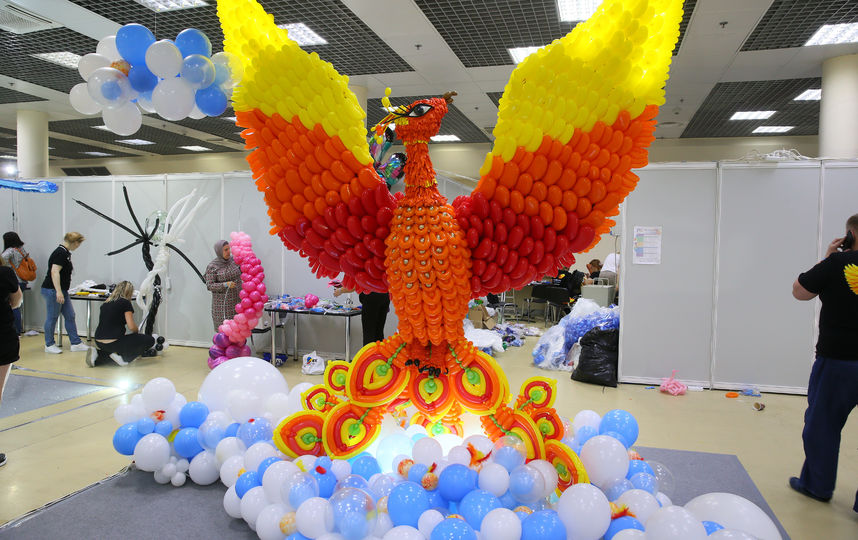 В Москве поселились драконы и бегемоты. Фото Василий Кузьмичёнок