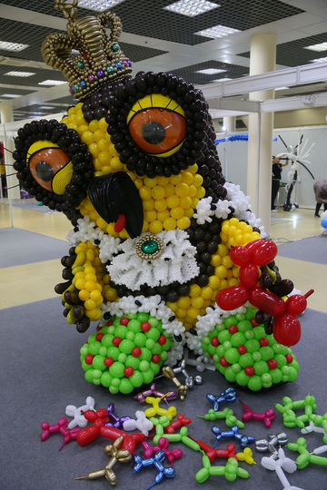 В Москве поселились драконы и бегемоты. Фото Василий Кузьмичёнок