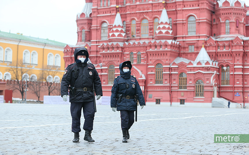 В Москве разработают многоразовые медицинские маски с функцией измерения температуры тела. Фото Василий Кузьмичёнок