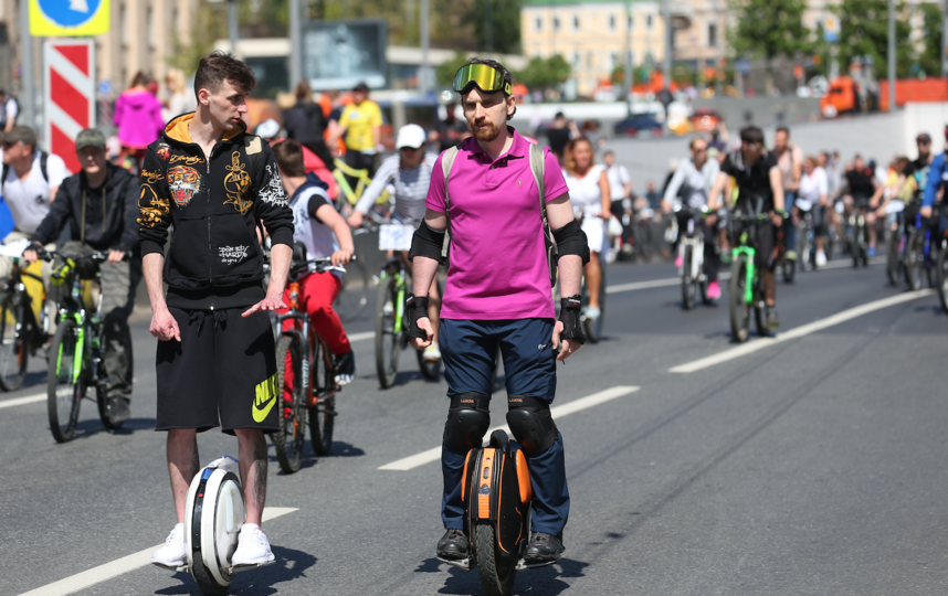 В столице начался первый весенний московский велофестиваль. Фото Василий Кузьмичёнок