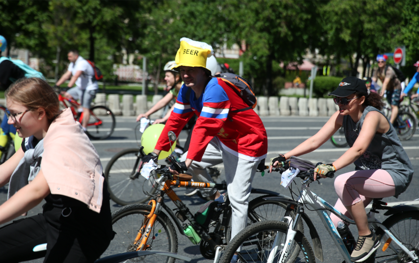 В столице начался первый весенний московский велофестиваль. Фото Василий Кузьмичёнок