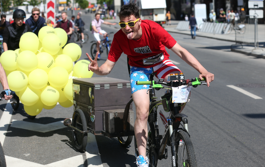 В столице начался первый весенний московский велофестиваль. Фото Василий Кузьмичёнок