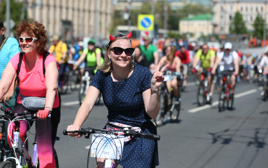 В столице начался первый весенний московский велофестиваль. Фото Василий Кузьмичёнок