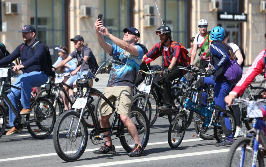 В столице начался первый весенний московский велофестиваль. Фото Василий Кузьмичёнок