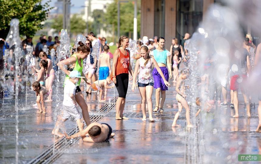 В Москве в парке 70-летия Победы появился сухой фонтан