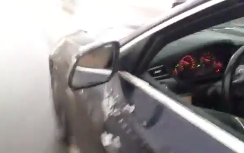 Панин за рулём. Фото  Алексей Панин, Скриншот Youtube