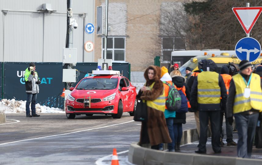 В Подмосковье прошли первые в России зимние испытания беспилотных автомобилей. Фото Василий Кузьмичёнок