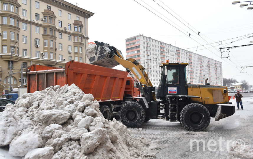 Уборка снега в Москве. Фото Василий Кузьмичёнок, "Metro"