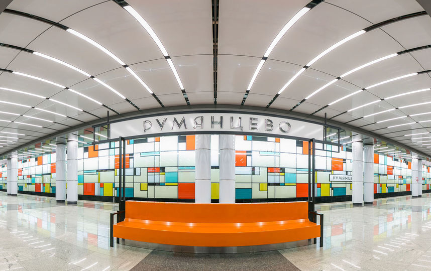 Фотовыставка «Смотри шире» разместилась на станции метро «Ленинский проспект» в переходе на станцию МЦК «Площадь Гагарина». Фото Андрей Свитайло