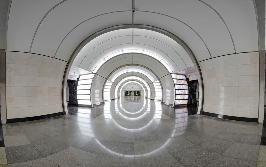 Фотовыставка «Смотри шире» разместилась на станции метро «Ленинский проспект» в переходе на станцию МЦК «Площадь Гагарина». Фото Андрей Свитайло