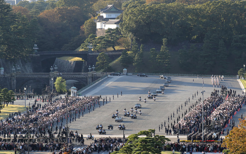 В Токио прошёл торжественный парад по случаю интронизации нового императора Японии. Фото AFP