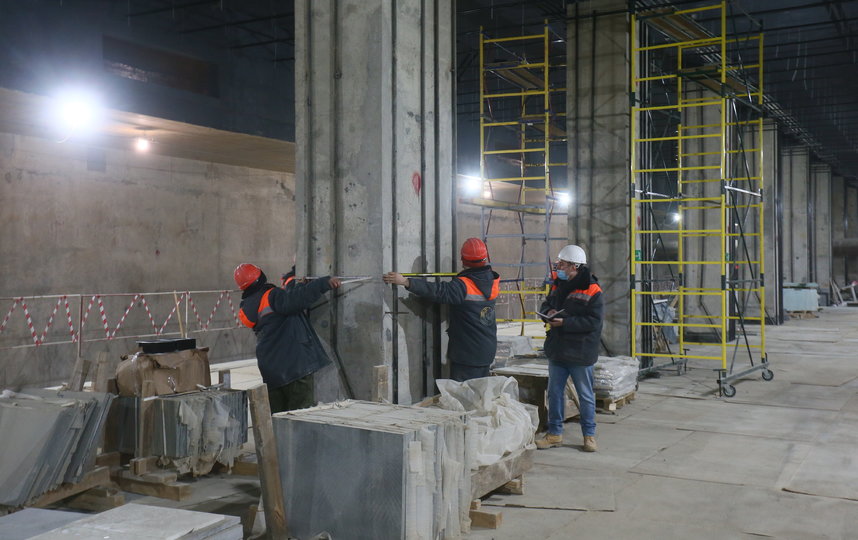 Отделочные работы на станции "Зюзино" уже начались. Фото Василий Кузьмичёнок