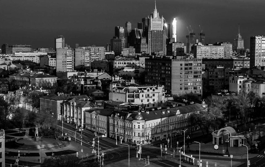 Сергей Пономарев. Вид на Кропоткинскую площадь, МИД и Москва Сити. Фото предоставлено пресс-службой Музея Москвы