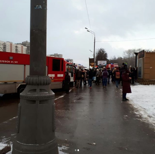 Кадры с места ДТП, где автобус въехал в подземный переход в Москве. Фото Instagram/ anatoliy_antonov