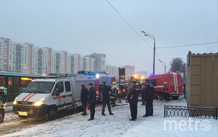 Фото с места ДТП на Славянском бульваре в Москве. Фото Дарья Буянова, "Metro"
