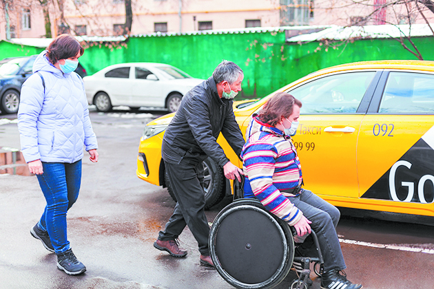 С началом пандемии запускается проект "Помощь рядом". Фото все – пресс-служба «Яндекс.Такси», АГН «Москва», pixabay