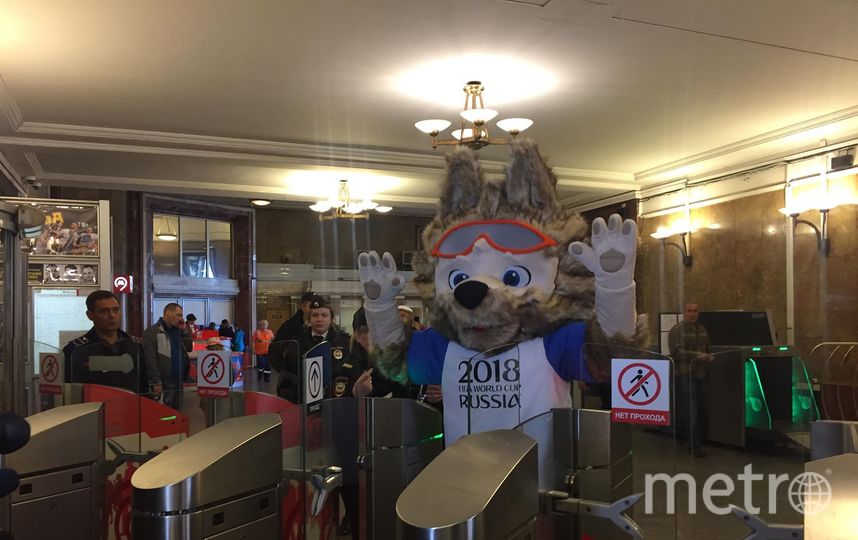 Забивака на "Площади Революции". Фото Дмитрий Беляев, "Metro"
