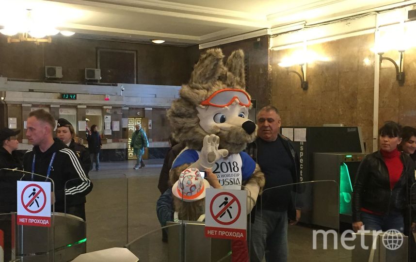 Забивака на "Площади Революции". Фото Дмитрий Беляев, "Metro"