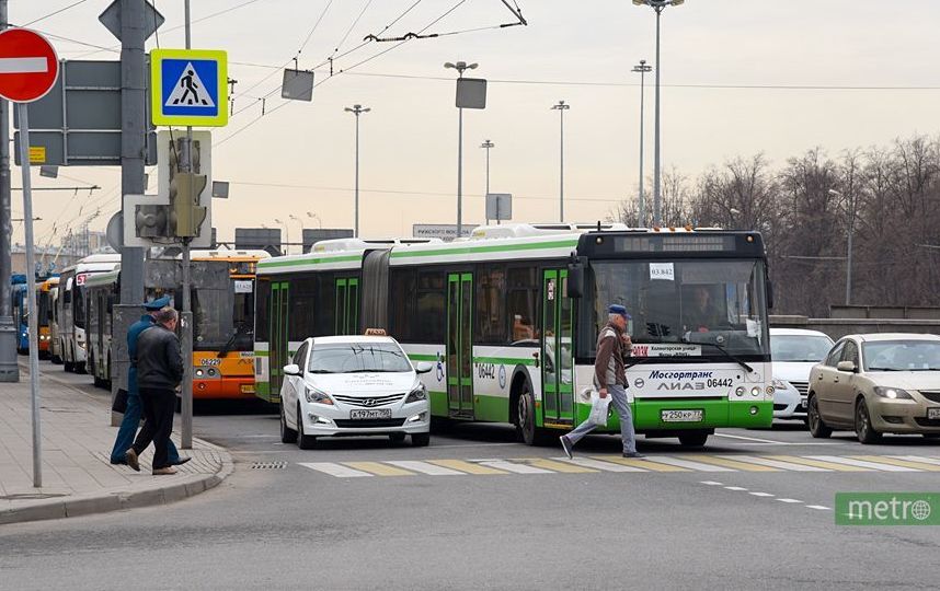 "Зайцем" не проскочим: в Москве усилили контроль оплаты проезда
