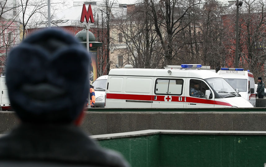 Женщина с простреленной грудью найдена в московском подъезде