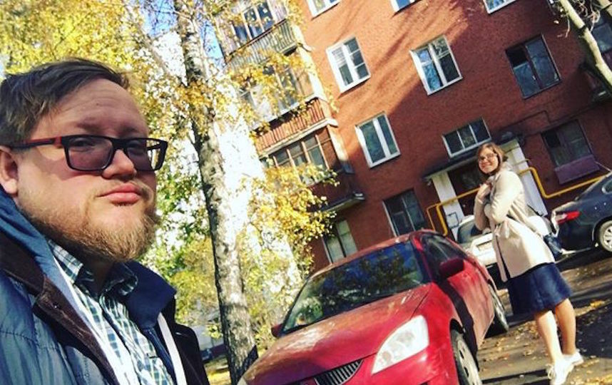 Анастасия рядом со своей машиной – она продала её после ДТП, как только выписалась. Фото предоставила Анастасия Полякова