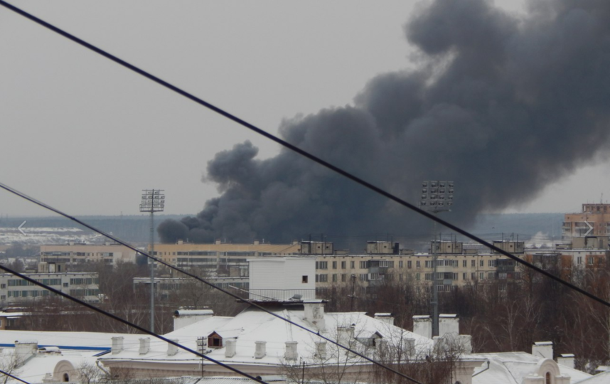 Жуткий пожар в подмосковном Серпухове попал на видео
