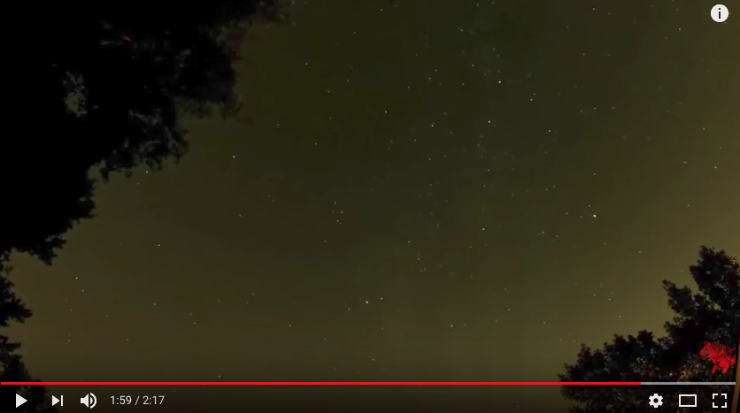 Москвичи смогут наблюдать звездопад 21 и 22 октября. Фото скриншот https://www.youtube.com/watch?v=rvJQ-U6Ounk