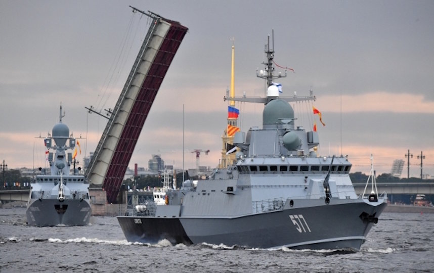 В День Военно-морского флота в Петербурге обещают до +22 градусов
