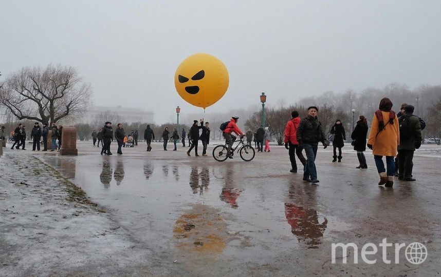 Акция протеста против присоединения Исаакиевского собора РПЦ. Санкт-Петербург. Фото Алёна Бобрович, "Metro"
