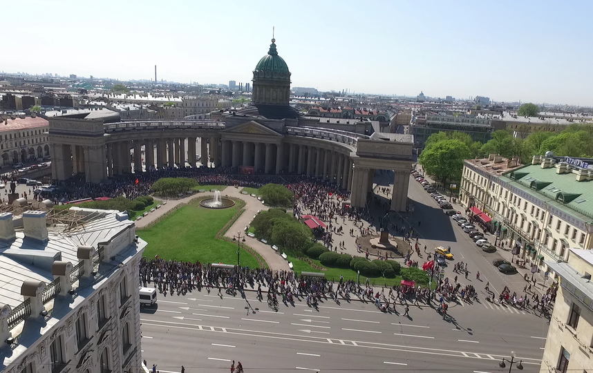 Народный хор Победы у Казанского собора (архивное фото). Фото народныйхорпобеды.рф
