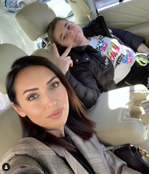 Алсу с дочерью Микеллой. Фото скриншот https://www.instagram.com/alsou_a/?hl=ru