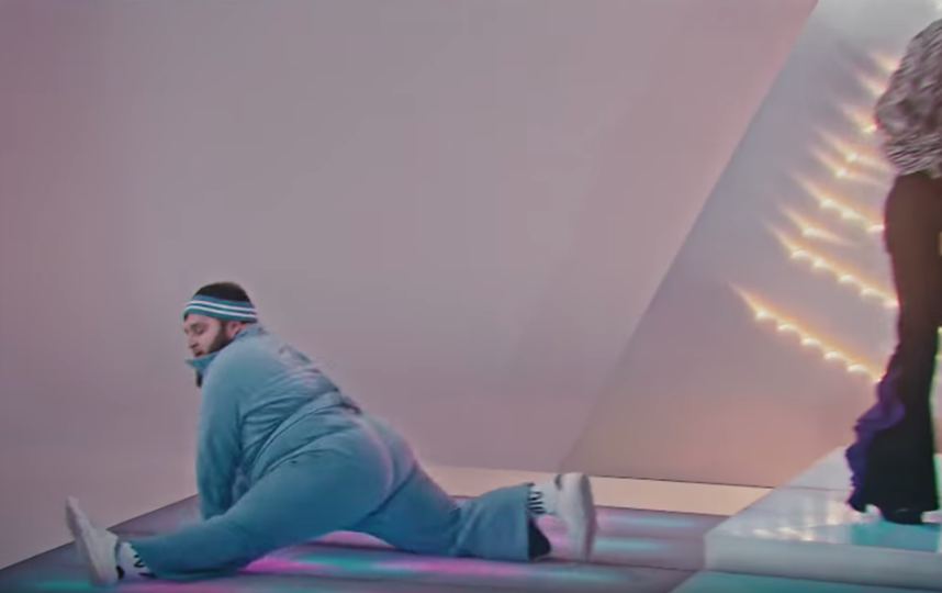 Танцор Дмитрий Красилин в новом клипе Little Big. Фото скриншот https://www.youtube.com/watch?v=L_dWvTCdDQ4