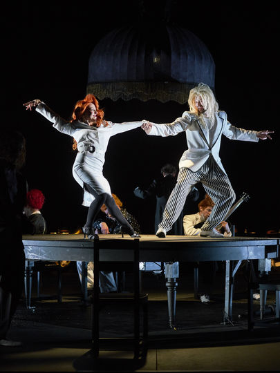 Сцена из спектакля "Свадьба". Фото Сергей Петров, пресс-служба театра «Современник»