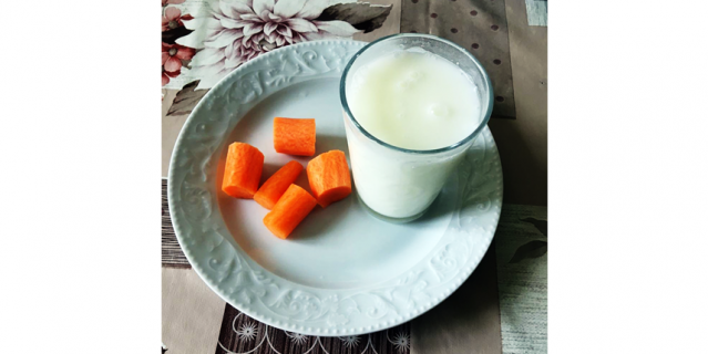 Кисломолочные продукты (можно нежирные) поддерживают работу кишечника – первый оплот нашей иммунной системы.