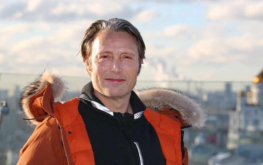 Мадс Миккельсон в парке "Зарядье". Фото предоставлено пиар- агентством "Сарафан"