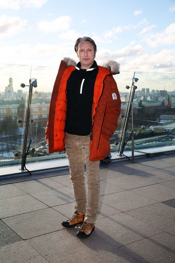 Мадс Миккельсон в парке "Зарядье". Фото предоставлено пиар- агентством "Сарафан"