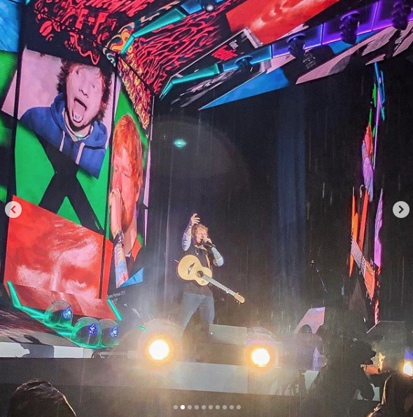 Эд Ширан поёт в Москве. Фото скриншот Instagram polina_sch_